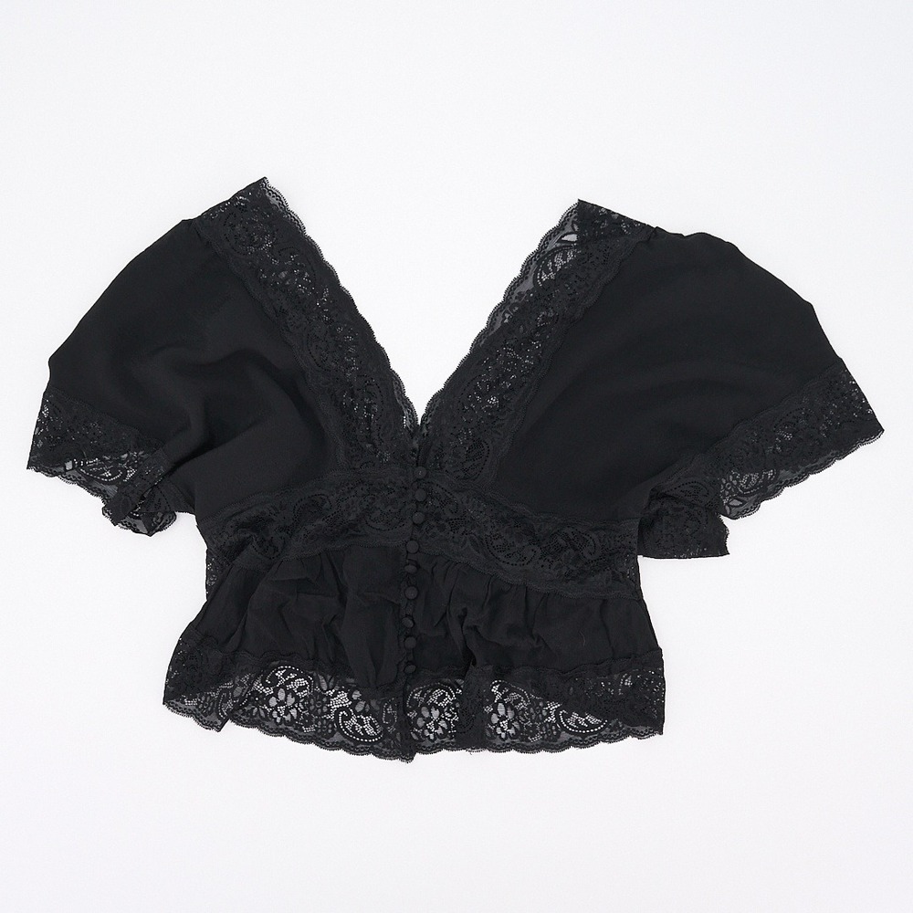 Forever 21 Black Blouse Lace Trim Button Front Cropped Flutter Sleeve